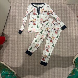 The Beaufort Bonnet Company holiday Pajama Set - Multicolor